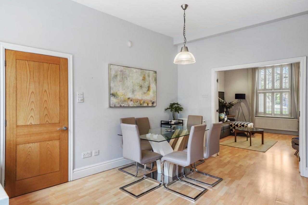 Pristine Stylish Townhouse On The Stray! - Sleeps 9 Villa Harrogate Exterior photo